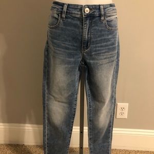 NWT women’s jeans by American Eagle. Sz 8. Super stretch. $49.95 retail